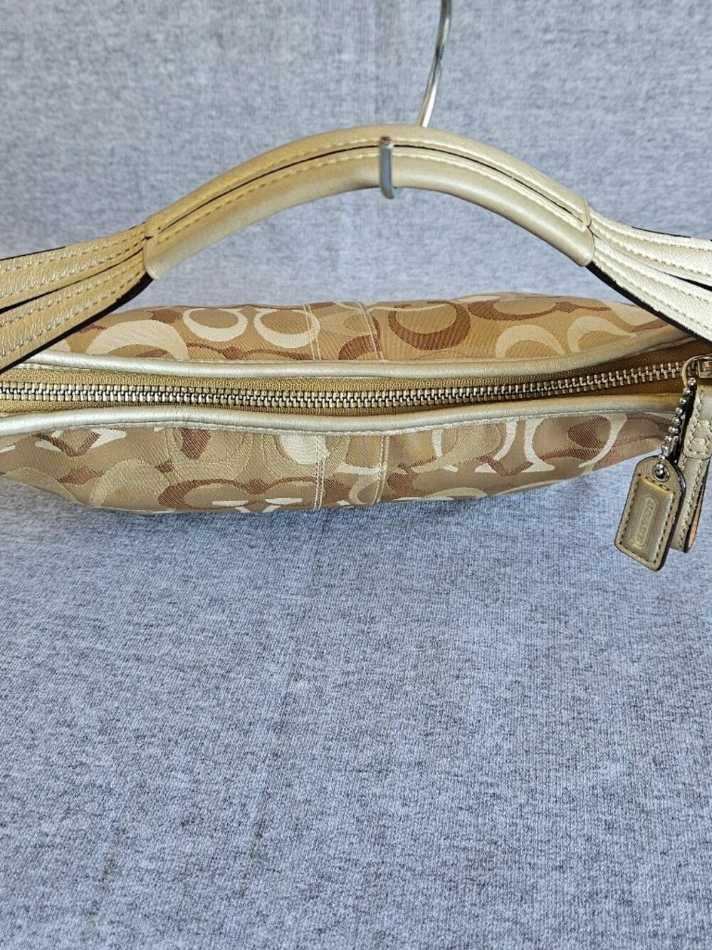 Coach Vintage Signature Small Soho Hobo Shoulder Bag Gold Metallic Optic C Y2K - Picture 13 of 16
